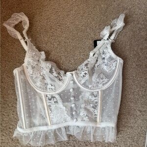 Elegant White Lace Women’s Top